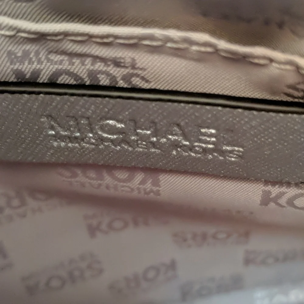 Michael Kors Medium Cindy Dome Satchel